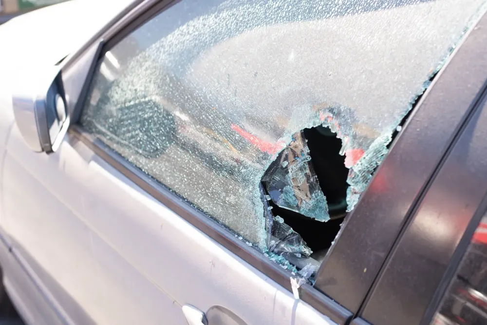 Réparation et remplacement de vitre automobile à Plérin